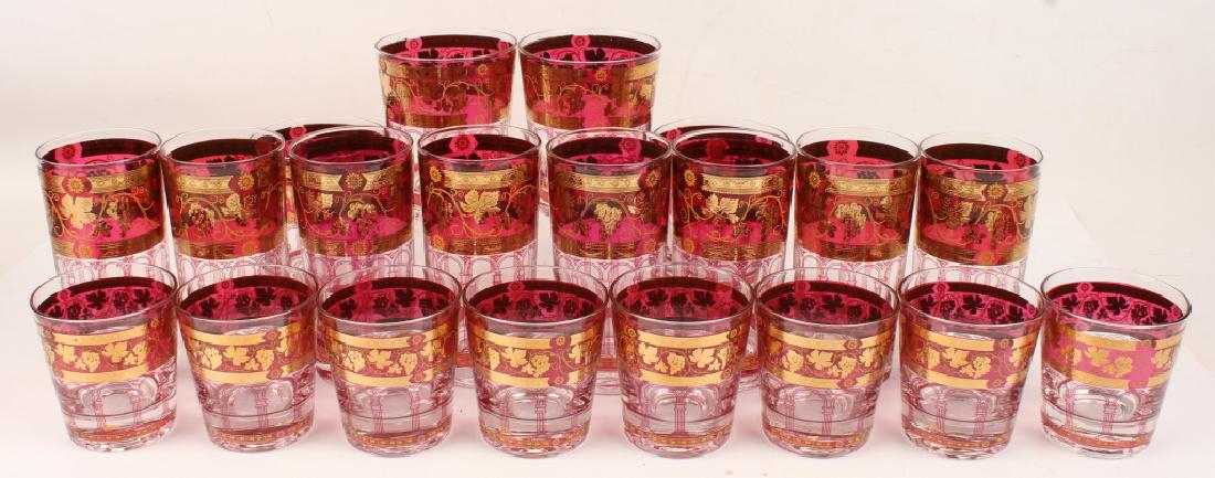 20 PIECES OF CERA GOLDEN GRAPES BURGUNDY GLASS (1 of 4)