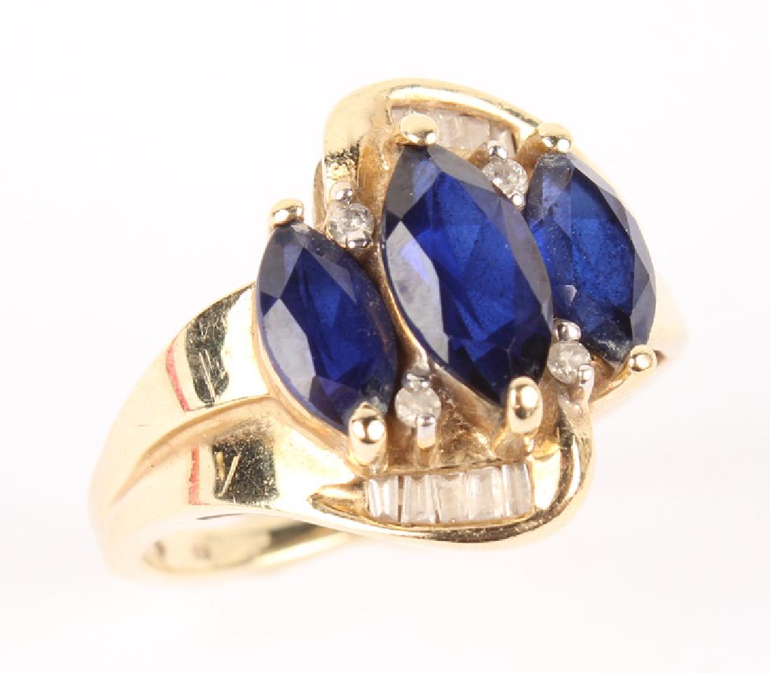 LADIES 10K YELLOW GOLD SAPPHIRE RING (1 of 4)