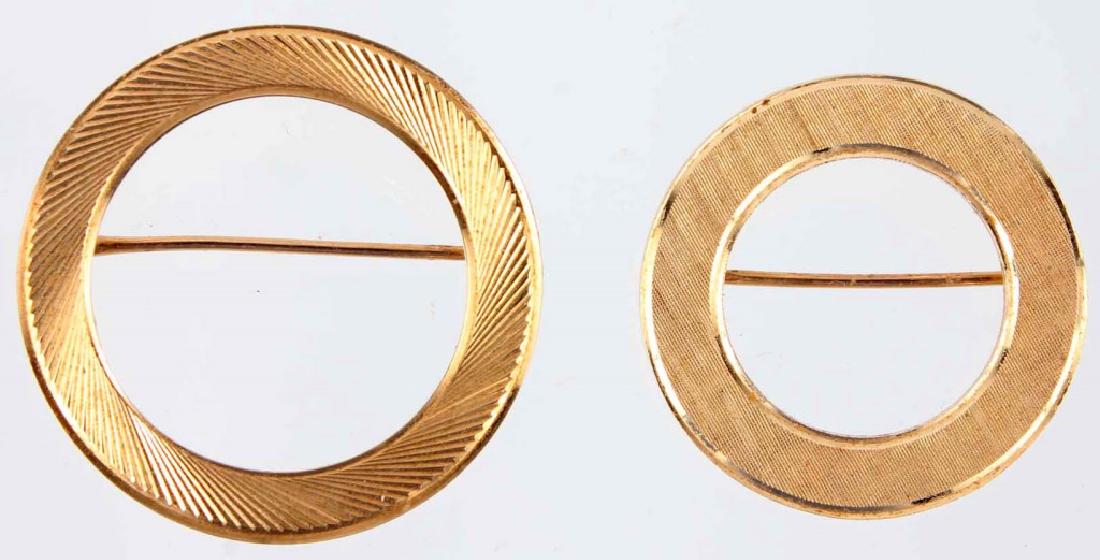 PAIR ROUND CIRCLE BROOCHES 14K YELLOW GOLD (1 of 2)