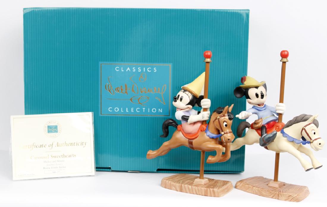 CLASSIC WALT DISNEY COLLECTION - MICKEY AND MINNIE (1 of 4)