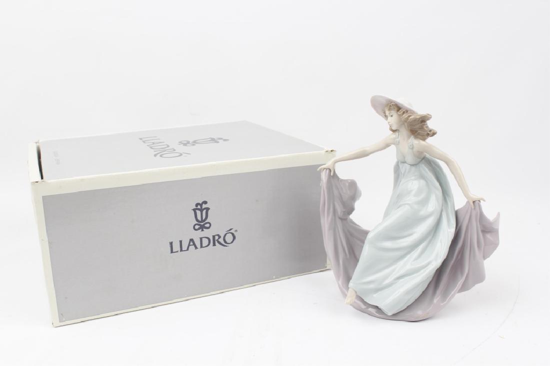 LLADRO PORCELAIN FIGURINE MAY DANCE #5662 (1 of 3)