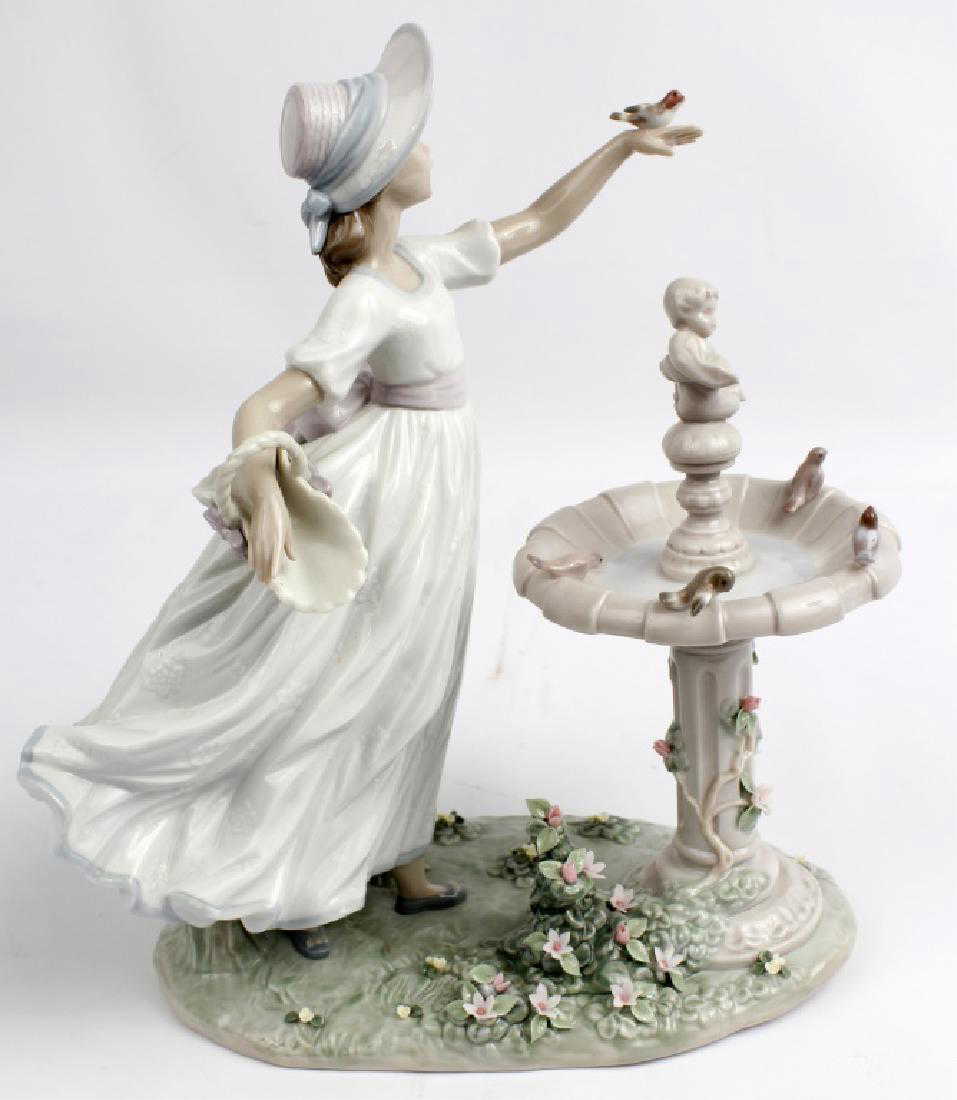LLADRO FIGURINE SPRING JOY 06106