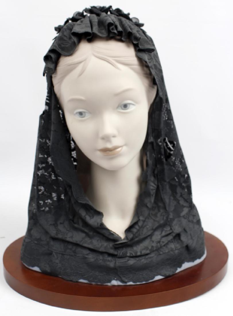 LLADRO FIGURINE BUST WITH BLACK VEIL #11538 (1 of 8)
