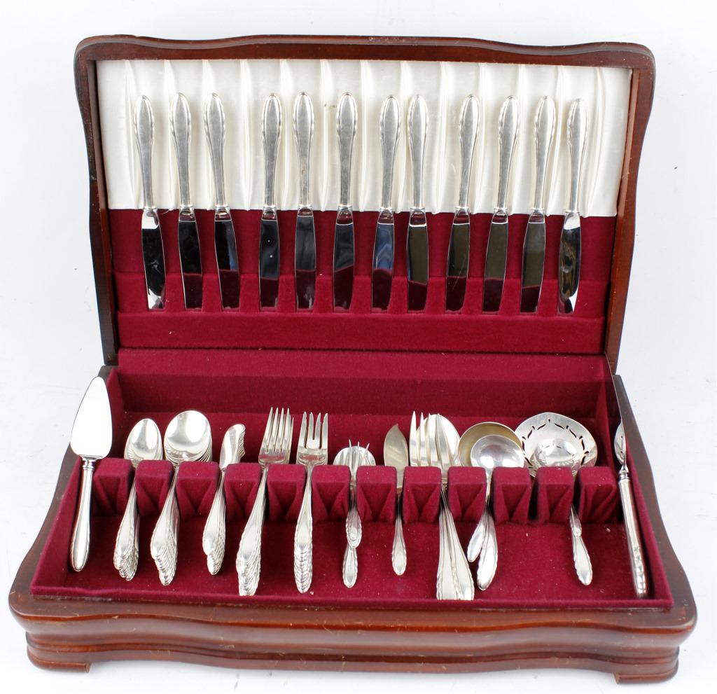 86PC GORHAM STERLING SILVER LYRIC FLATWARE SET: 86PC GORHAM STERLING SILVER LYRIC FLATWARE SET Gorham Sterling silver flatware with 86 pieces to include 12 tea spoons, 12 soup spoons, 12 butter spreaders, 12 dinner forks, 12 salad forks, 12 dinner