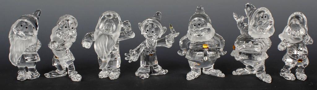 SWAROVSKI CRYSTAL DISNEY COLLECTION - SEVEN DWARFS: SWAROVSKI CRYSTAL DISNEY COLLECTION - SEVEN DWARFS Swarovski crystal Disney Collection "Seven Dwarfs". Doc, Grumpy, Bashful, Sneezy, Dopey, Happy and Sleepy. Size: 3"