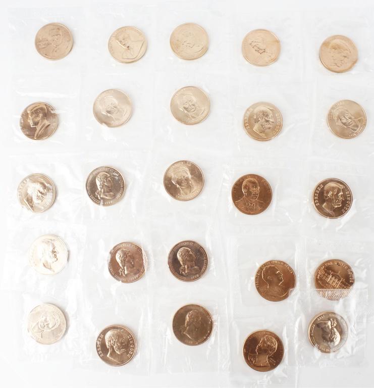 LOT OF 25 ASSORTED COMMEMORATIVE BRONZE MEDALS: LOT OF 25 ASSORTED COMMEMORATIVE BRONZE MEDALS To Include: (5) George Washington, (5) Abraham Lincoln, (5) Julia Tyler, Johnson, Nixon, Kennedy, Ford, Carter, Reagan, Bush, Clinton, Bush, The White Ho