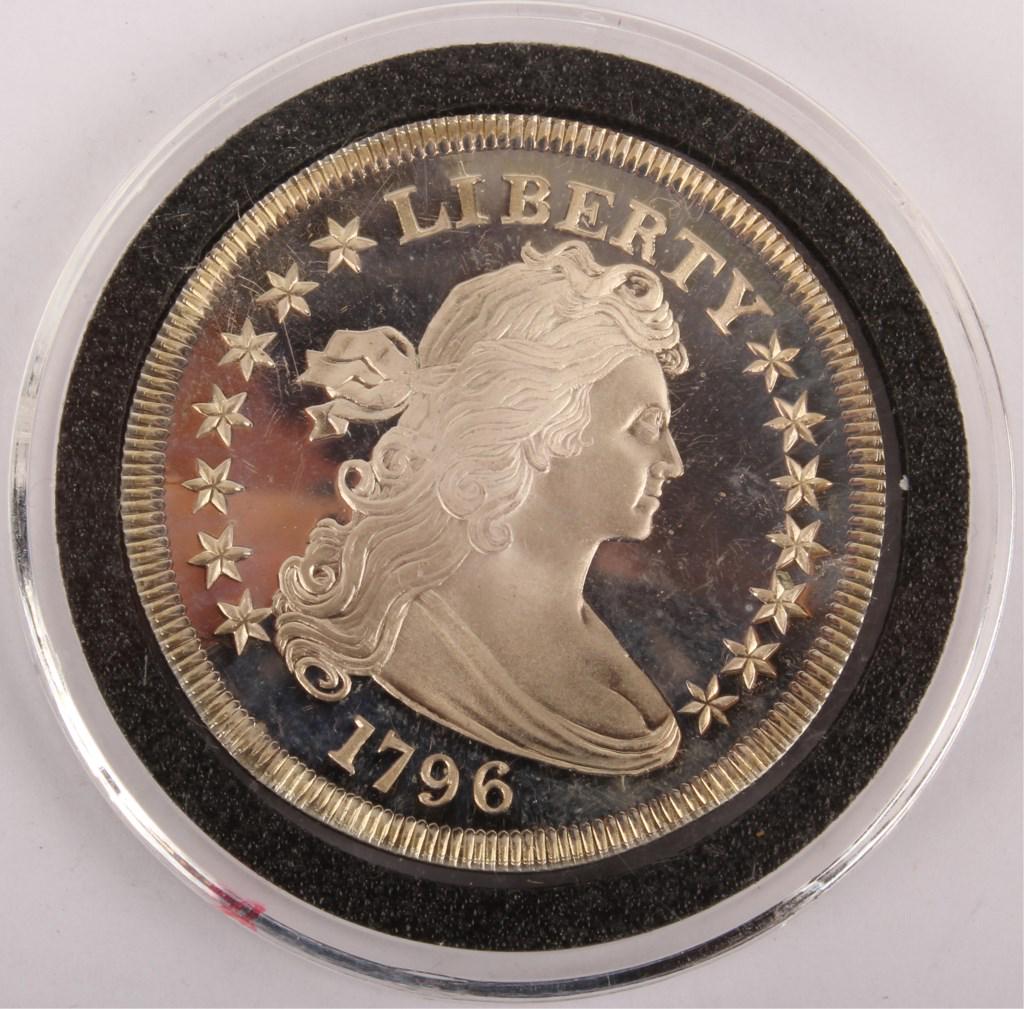 1796 SILVER DOLLAR GALLERY MINT COIN: 1796 SILVER DOLLAR GALLERY MINT COIN 1796 silver dollar 90% silver coin - Gallery Mint copy 1992. Weight: 27.2 Grams Condition: Proof