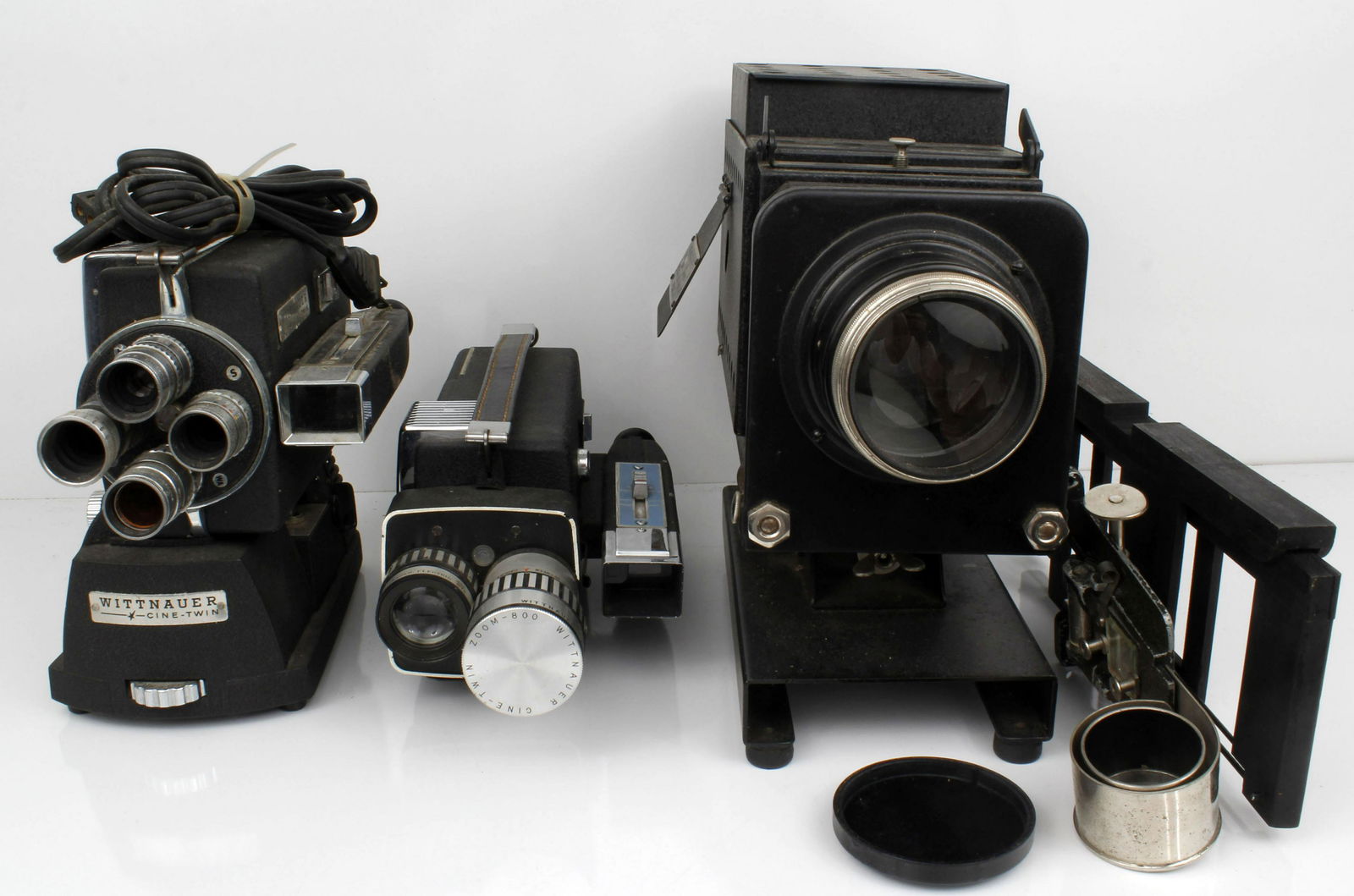 LOT OF 3 ANTIQUE PROJECTORS / VIDEO CAMERAS (1 of 4)