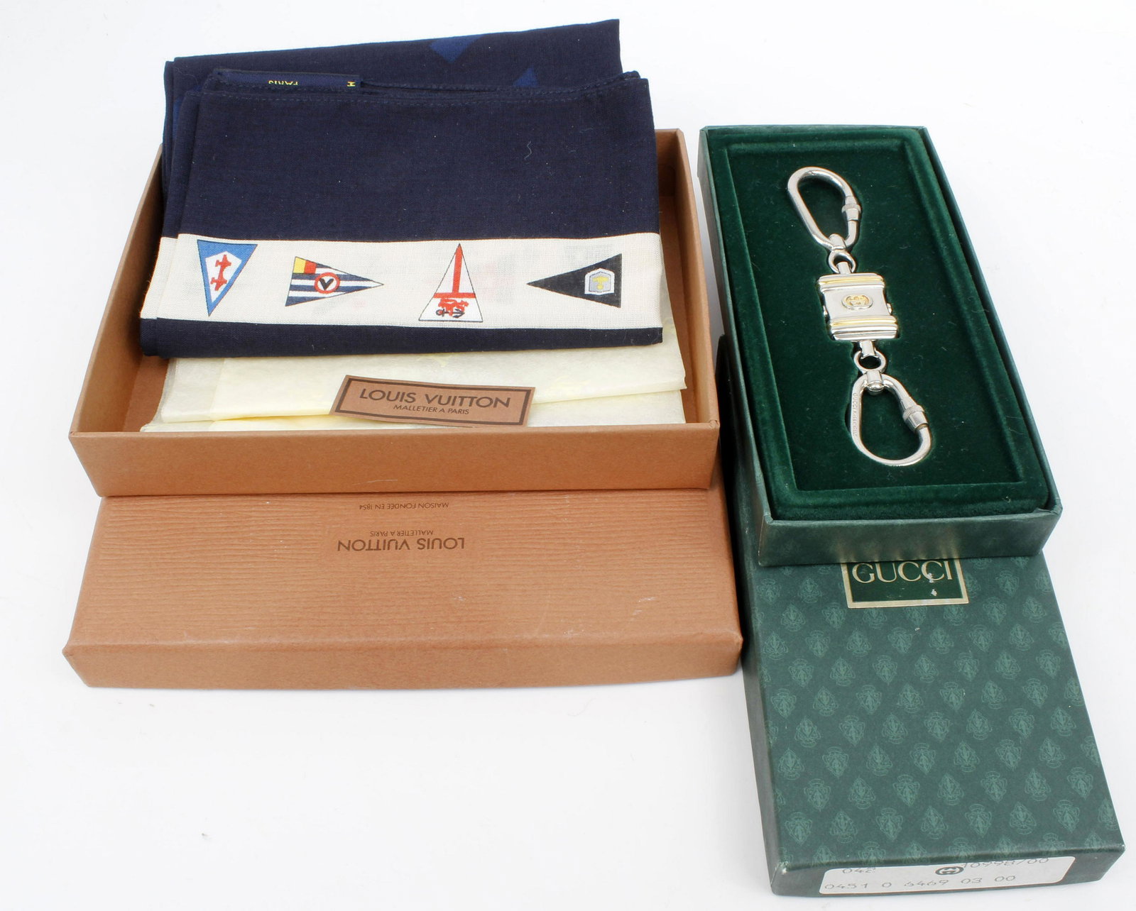 GUCCI KEYCHAIN LOUIS VUITTON SCARF (1 of 3)