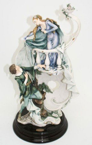 GIUSEPPE ARMANI FIGURINE 1454/C ROMEO & JULIET: GIUSEPPE ARMANI FIGURINE 1454/C ROMEO & JULIET Large statuary of Romeo and Juliet by Armani, Number 464 of 3000 pieces produced. With COA. 20 inches. Size: 20 Condition: VGC EST. $200-400