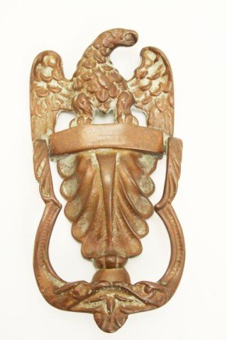 ANTIQUE AMERICAN EAGLE BRASS/BRONZE DOOR KNOCKER: ANTIQUE AMERICAN EAGLE BRASS/BRONZE DOOR KNOCKER A large, heavy door knocker in the form of an eagle. Engraved name to the front (looks to be "Same"). 9 x 4.5 inches max. Age toned. Used. Size: 9" Con