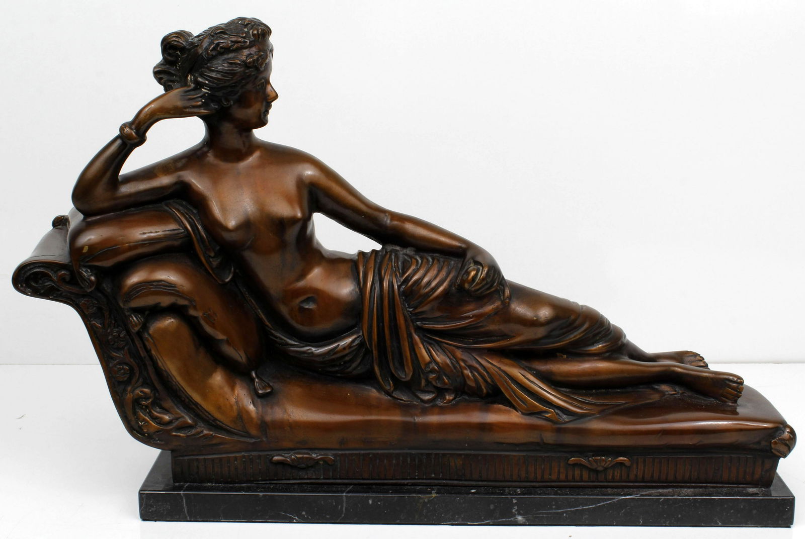 BRONZE SCULPTURE VENUS VICTRIX AGUSTE CAIN (1 of 3)