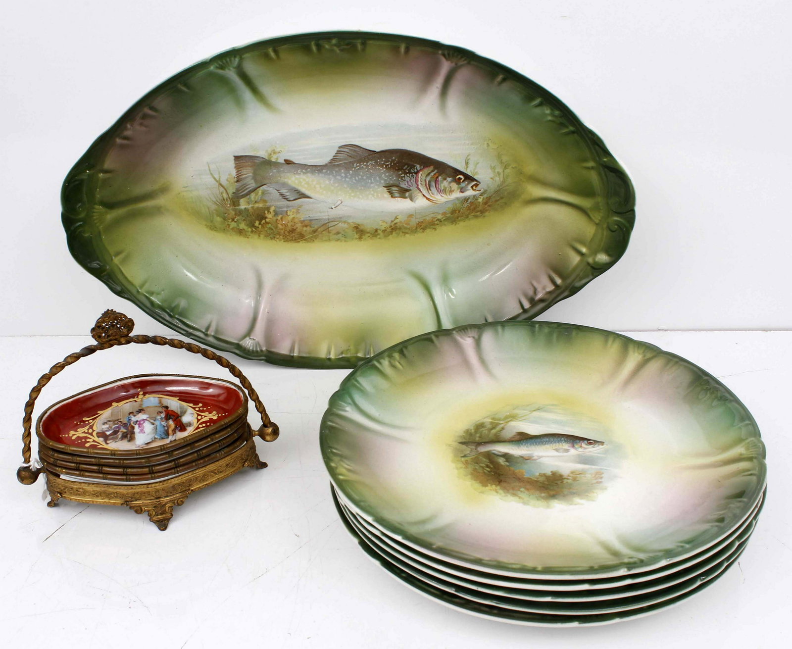 LOT OF GERMAN AND BAVARIAN PLATES AND TRAYS (1 of 3)