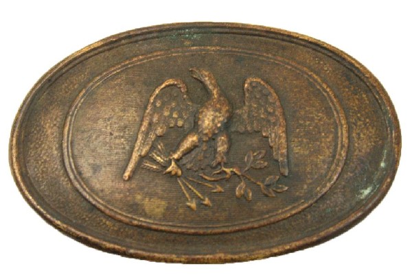 CIVIL WAR EAGLE SHOULDER BELT PLATE BUCKLE: CIVIL WAR EAGLE SHOULDER BELT PLATE BUCKLE Good, heavy brass plate. No makers marks. Some light polish wear, this is a ground find. Size: 3.25 x 2" Condition: GC EST. 150-350