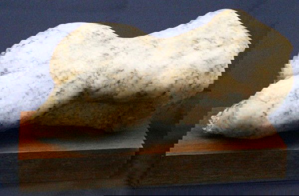 1960s GREEN/GREY MARBLE STATUE OF A LADY BY E RAPP: 1960s GREEN/GREY MARBLE STATUE OF A LADY BY E RAPP A green grey marble statue by E Rapp. Statue is the silhouette of a lady. Signed by the artist and dated 1963. Size: 18" x 9" x 9.75" with base. Cond