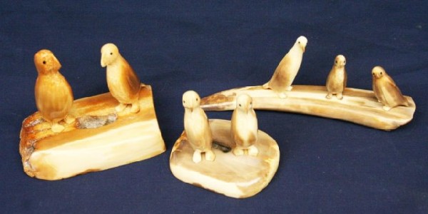 ALASKAN WALRUS TUSK IVORY BIRDS: ALASKAN WALRUS TUSK IVORY BIRDS Small lot of carved ivory birds. Signed by the artist. Size: 3" Condition: VGC EST. $150-300