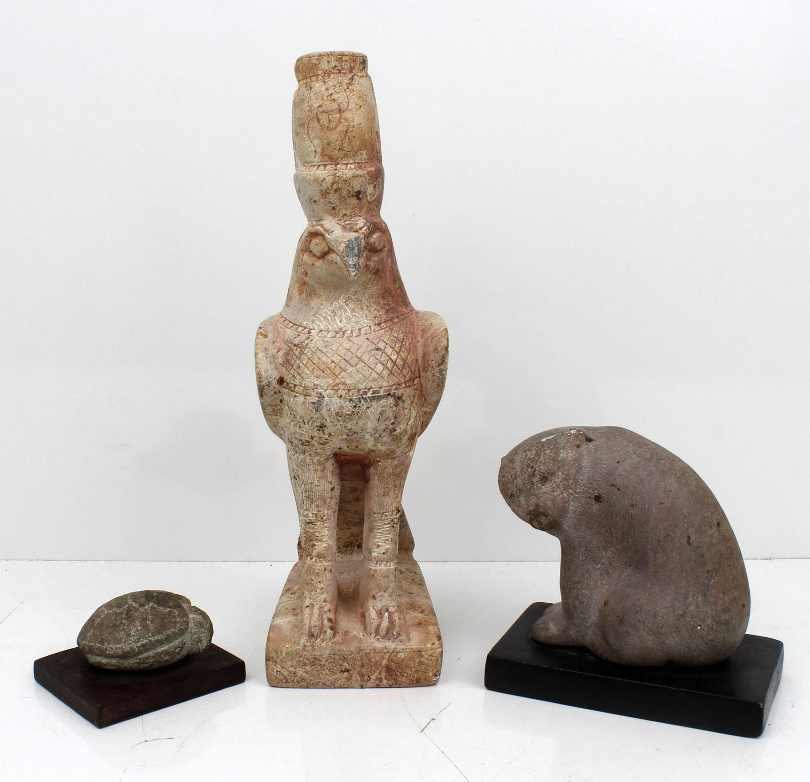 PRIMITAVE CARVINGS EGYPTIAN (1 of 5)