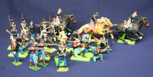 WEST POINT CADETS INFANTRY & CAVALRY TOY SOLDIERS: WEST POINT CADETS INFANTRY & CAVALRY TOY SOLDIERS Mainly Britains. All have some light play wear. A good mix of 26 figures. 1960s to 1980s. Condition: VGC Est. 100-200