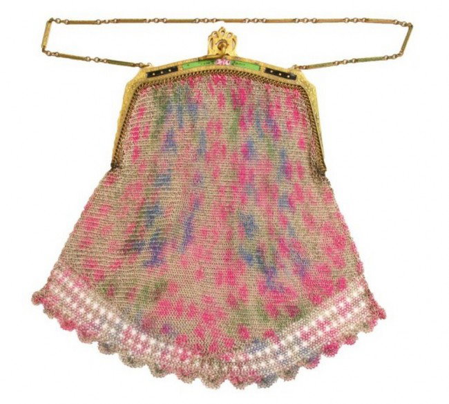 WHITING & DAVIS ART DECO MICRO MESH PURSE: WHITING & DAVIS ART DECO MICRO MESH PURSE Micro Mesh Whiting & Davis Purse with Enameled Green Art Deco Design on gold wash/plated handle. Circa 1910 - 1920 Deco era. The purse measures 4" wide x 6-1/