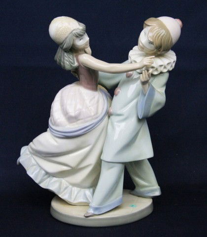 RETIRED LLADRO FIGURE #5452 MASQUERADE BALL: RETIRED LLADRO FIGURE #5452 MASQUERADE BALL 01005452 MASQUERADE BALL. Issue Year: 1988. Retirement Year: 1994. Sculptor: Francisco Catalá. Size: 9" Condition: VGC Est. $100 - 200