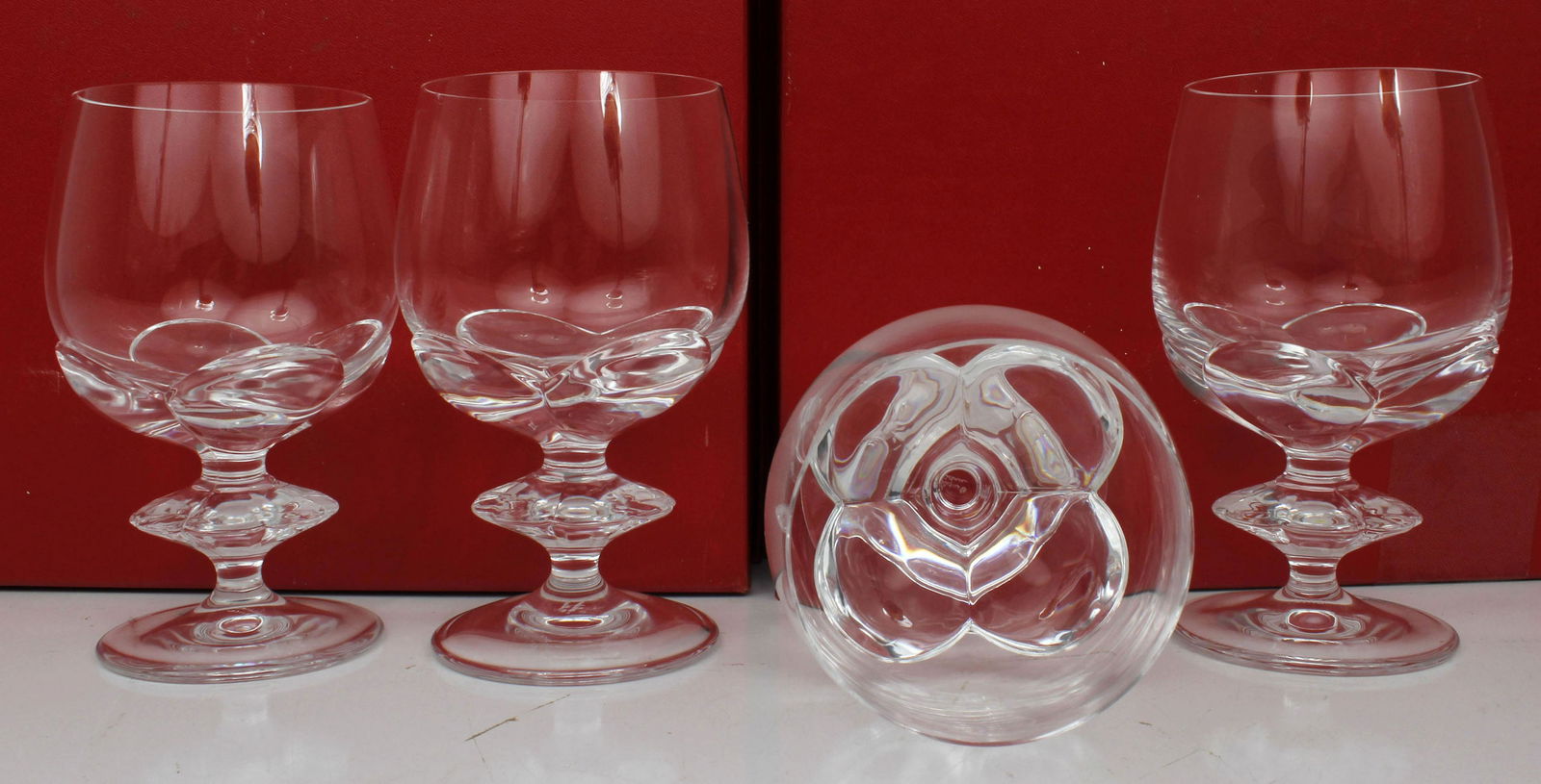 LALIQUE BLOIS BURGUNDY GLASSES SET OF 4 (1 of 1)