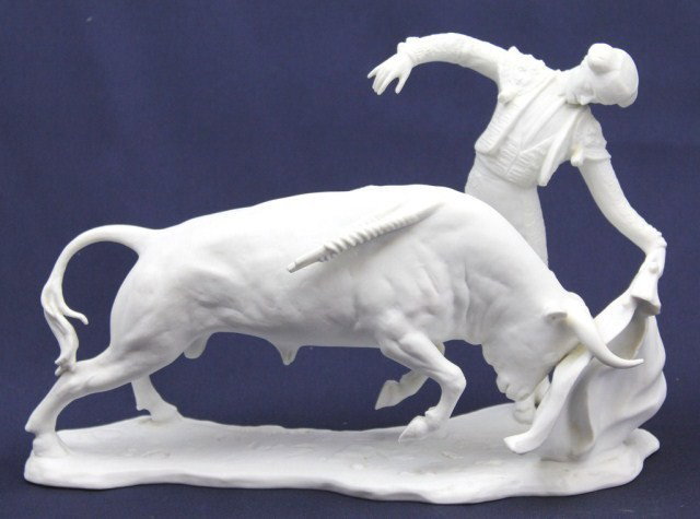 KAISER MATADOR & BULL SCULPTURE BY G. BOCHMANN: KAISER MATADOR & BULL SCULPTURE BY G. BOCHMANN Bochmann's intricately sculpted matador antagonizes the bull. Size: 11" long and 8" tall. Condition: VGC Lot: 15207