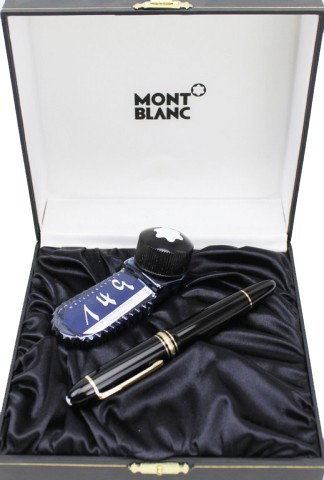 MONTBLANC MEISTERSTUCK 149 FOUNTAIN PEN: MONTBLANC MEISTERSTUCK 149 FOUNTAIN PEN The legendary Meisterstück 149 piston fountain pen, 18 K gold nib with rhodium-plated inlay, barrel and cap made of black precious resin inlaid with Montblanc 