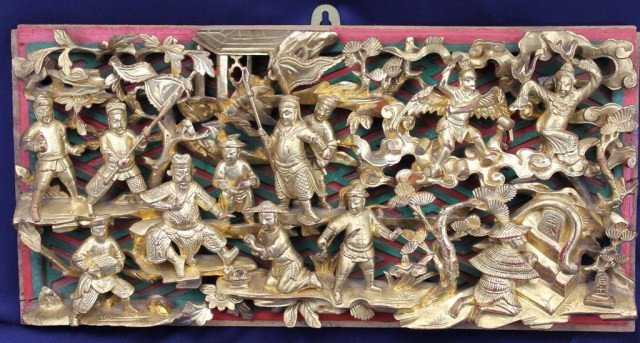 ANTIQUE WOOD CARVED & GILDED CHINESE SCREEN PANEL: ANTIQUE WOOD CARVED & GILDED CHINESE SCREEN PANEL Highly decoratively carved temple screen depicting soldiers and their lord. Heavily gilded. With COA dated 1985. Size: 9.5 x 19.5" Condition: VGC some