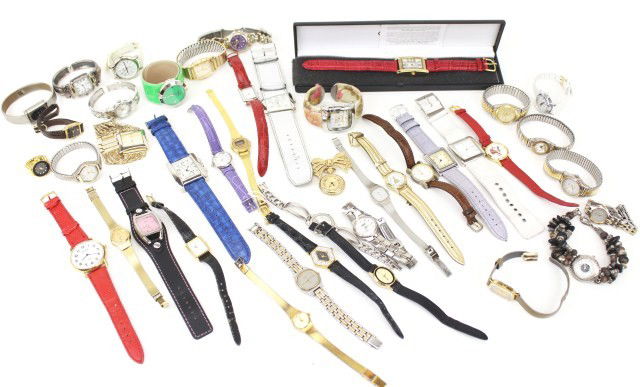 LOT OF 42 LADIES WATCHES: LOT OF 42 LADIES WATCHES 35 watches of various make and size. Including: Tag Heuer, Waltham, Citizen, Seiko, and more. Weight: 2.8 lb Condition: VGC Est. 75-150 Lot 18570