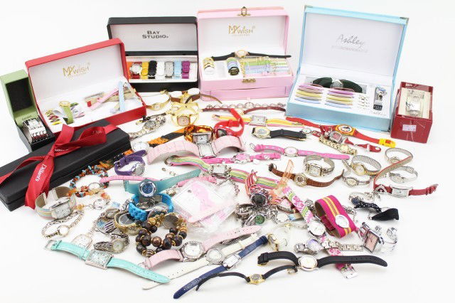 70+ LADIES WRISTWATCH LOT WITH INTERCHANGEABLES: 70+ LADIES WRISTWATCH LOT WITH INTERCHANGEABLES Large costume lot of ladies wristwatches with over 70 different makes and models including; Timex, Elgin, Gruen, Vera Bradley, Geneva, Swap, Anne Klein,