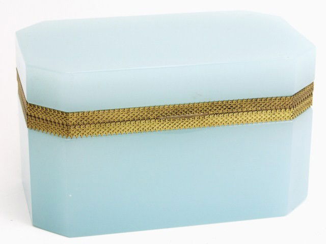 LARGE FRENCH ANTIQUE OPALINE GREEN GLASS BOX: LARGE FRENCH ANTIQUE OPALINE GREEN GLASS BOX An early 20th century, eight sided, blue/green glass box of 9 x 5.5 x 5.5" edged with gilt brass fittings. Unsigned. Size: 9 x 5.5 x 5.5" max Condition: VG