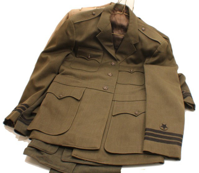 UNIFORM - 6 US NAVY OFFICERS JACKETS: UNIFORM - 6 US NAVY OFFICERS JACKETS Lot of 6 WW2 era and later jackets. All patches and insignia have been removed. Sleeve rank remains. Size: Various Condition: VG or better EST. 100-300