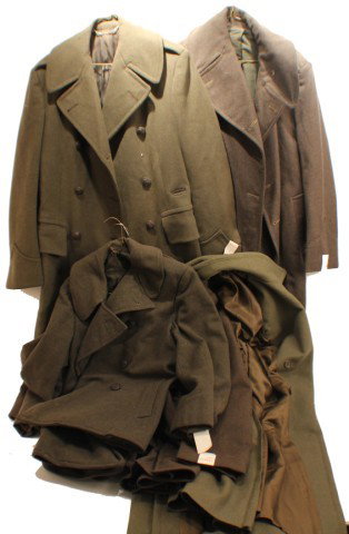 UNIFORM - US NAVY WOOL FOUL WEATHER COATS: UNIFORM - US NAVY WOOL FOUL WEATHER COATS Lot of 5 field green heavy weight wool jackets. Mixed officers and enlisted. Size: Various Condition: VG or better EST. 100-300