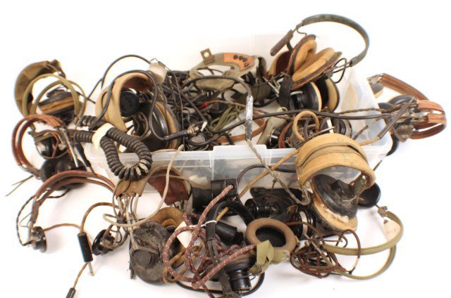 WW2 MILITARY AIRCRAFT & FIELD HEADPHONES & MICS: WW2 MILITARY AIRCRAFT & FIELD HEADPHONES & MICS A varied lot of microphones and head sets from WW2 onwards. Condition: Fair/very good EST. 100-200
