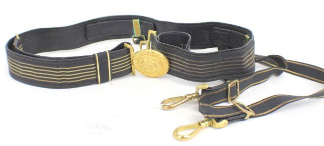 19TH CENTURY US NAVY OFFICERS FULL DRESS SWORD BELT: 19TH CENTURY US NAVY OFFICERS FULL DRESS SWORD BELT Leather sword belt with five rows of gold wire decoration and gilt metal buckle. Size: NA Condition: Some light wear & discoloration. Good. EST. 100