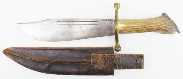 CASE BOWIE KNIFE ANTLER GRIP: CASE BOWIE KNIFE ANTLER GRIP Case XX Bowie Knife with a deer antler grip. 9.5" blade is in very good condition with only small amount of tarnish. Complete with leather scabbard. Condition: VGC EST. 50