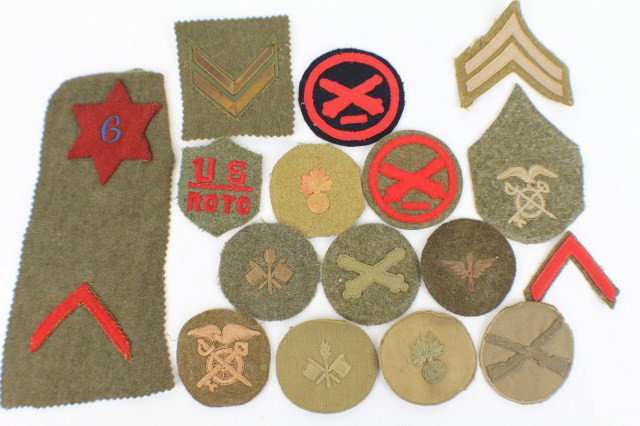 WW1 US ARMY PATCHES INCL. 6TH DIVISION: WW1 US ARMY PATCHES INCL. 6TH DIVISION A good selection of WW1 patches including 6th Division, Ordnance, Infantry, Signals, Air Corps, Artillery, Rank and more. 16 in total. Size: Full size Condition: