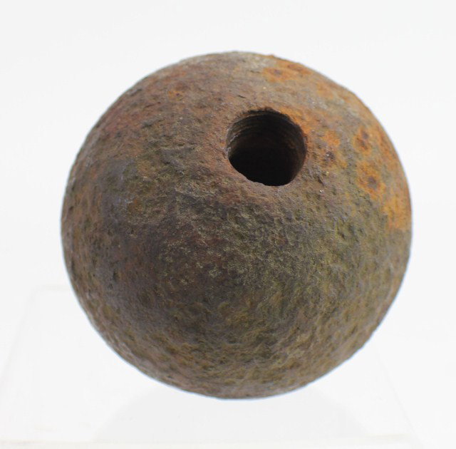 8 POUND CIVIL WAR SHELL: 8 POUND CIVIL WAR SHELL. 4 inch solid iron Civil War shell cannon ball in beautiful condition. Weighs 8.8 pounds with minor pitting. Drive-in fuse bore is still intact. Condition: Very Good. Est: 100-