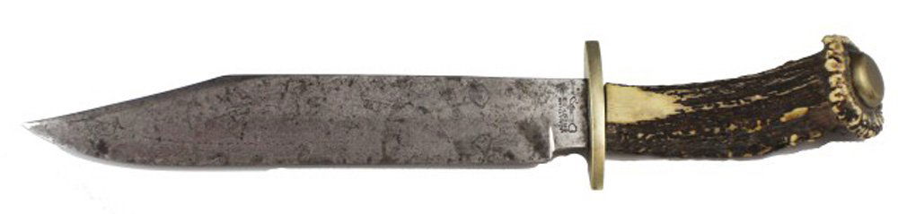 STAG HANDLE JONATHAN CROOKES FIGHTING KNIFE: STAG HANDLE JONATHAN CROOKES FIGHTING KNIFE A large blade of 10". The ricasso stamped "Jonathan Crookes". White metal cross guard. Stag handle. White metal stud pommel. Size: 15.5" overall