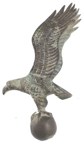 19TH CENTURY BRONZE EAGLE ON BALL LIGHT FIXTURE: 19TH CENTURY BRONZE EAGLE ON BALL LIGHT FIXTURE Bronze eagle sculpture on ball. Has hole for mounting. Nice patina, small crack in left wing. Size: 11"