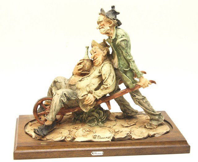 LARGE GIUSEPPE ARMANI CAPODIMONTE FIGURE - 2 MEN: LARGE GIUSEPPE ARMANI CAPODIMONTE FIGURE - 2 MEN A Giuseppe Armani limited edition capodimonte figure numbered 188/925. Size: 11.25 x 13.75"