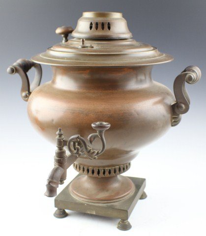 19TH CENTURY RUSSIAN SAMOVAR: 19TH CENTURY RUSSIAN SAMOVAR A Russian made, copper body Samovar. Makers mark to the base. Size: 16" tall