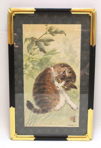 CHINESE PAINTING ON SILK CAT BY LINCHIA LI: CHINESE PAINTING ON SILK CAT BY LINCHIA LI Linchia Li (Chinese, 1920-1980). Chinese painting to silk by Linchia Li featuring a cat. Signature bottom right. Framed under glass in black and gold frame.