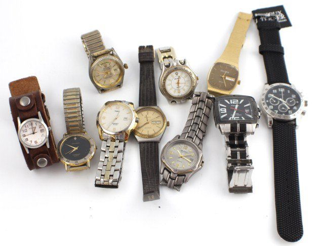 LOT OF 10 MENS QUARTZ WATCHES FOSSIL PULSAR TIMEX: LOT OF 10 MENS QUARTZ WATCHES FOSSIL PULSAR TIMEX A grouping of 16 men's wrist watches. Including Fossil, Helbros, Pulsar, Timex, Bulova, Terner, and more. , Size: Varies, Est. 100-200, Lot 30682
