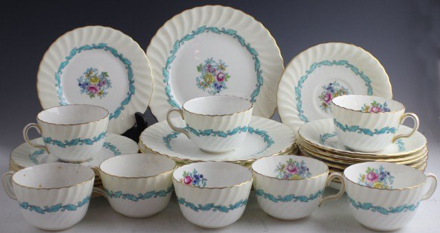 32 PIECE MINTON CHINA TEA SET ARDMORE PATTERN: 32 PIECE MINTON CHINA TEA SET ARDMORE PATTERN Set of 8 each cups, saucers, 6.25" plates and 8" plates. Size: see description, Est. 40-80, Lot: 32080