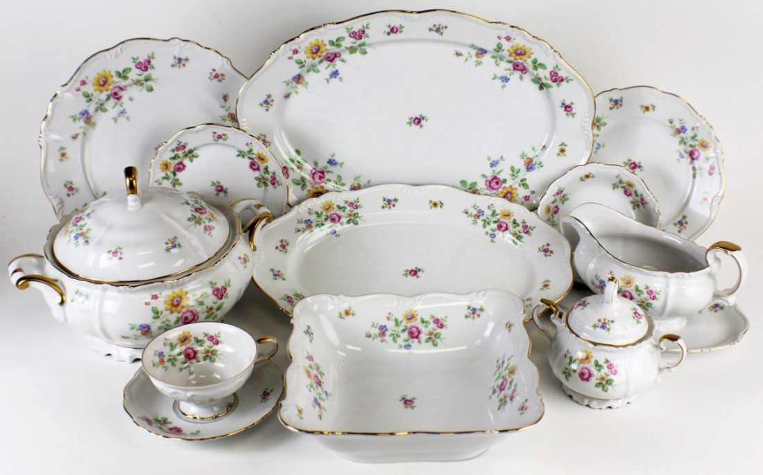 EDELSTEIN BAVARIA QUEENS ROSE 72 PIECE CHINA SET