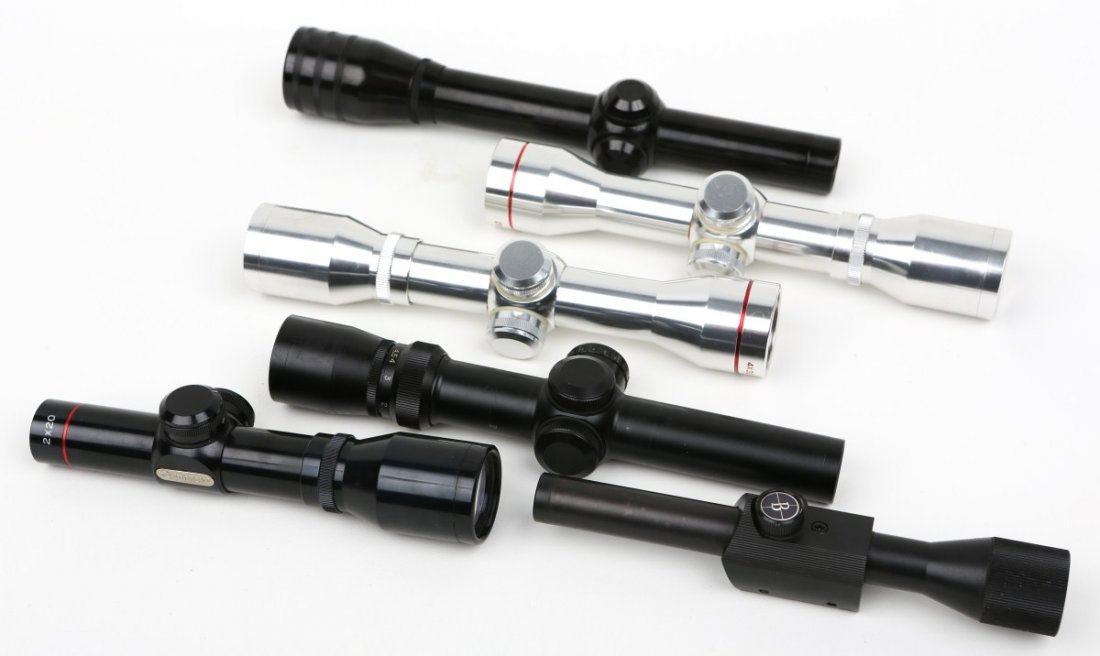 LOT OF 6 PISTOL SCOPES: LOT OF 6 PISTOL SCOPES Including two Simmons 4 x 32 in nickel finish. Redfield 2.5x, Oakshire micro-dot 1.5x - 4.5x20. Simmons 2 x 20. A Bushnell with mounting clip. Manufacturer / Type: Mixed scopes 
