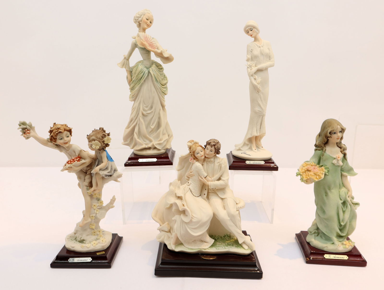 GIUSEPPE ARMANI LOT OF 5 FIGURINES (1 of 3)
