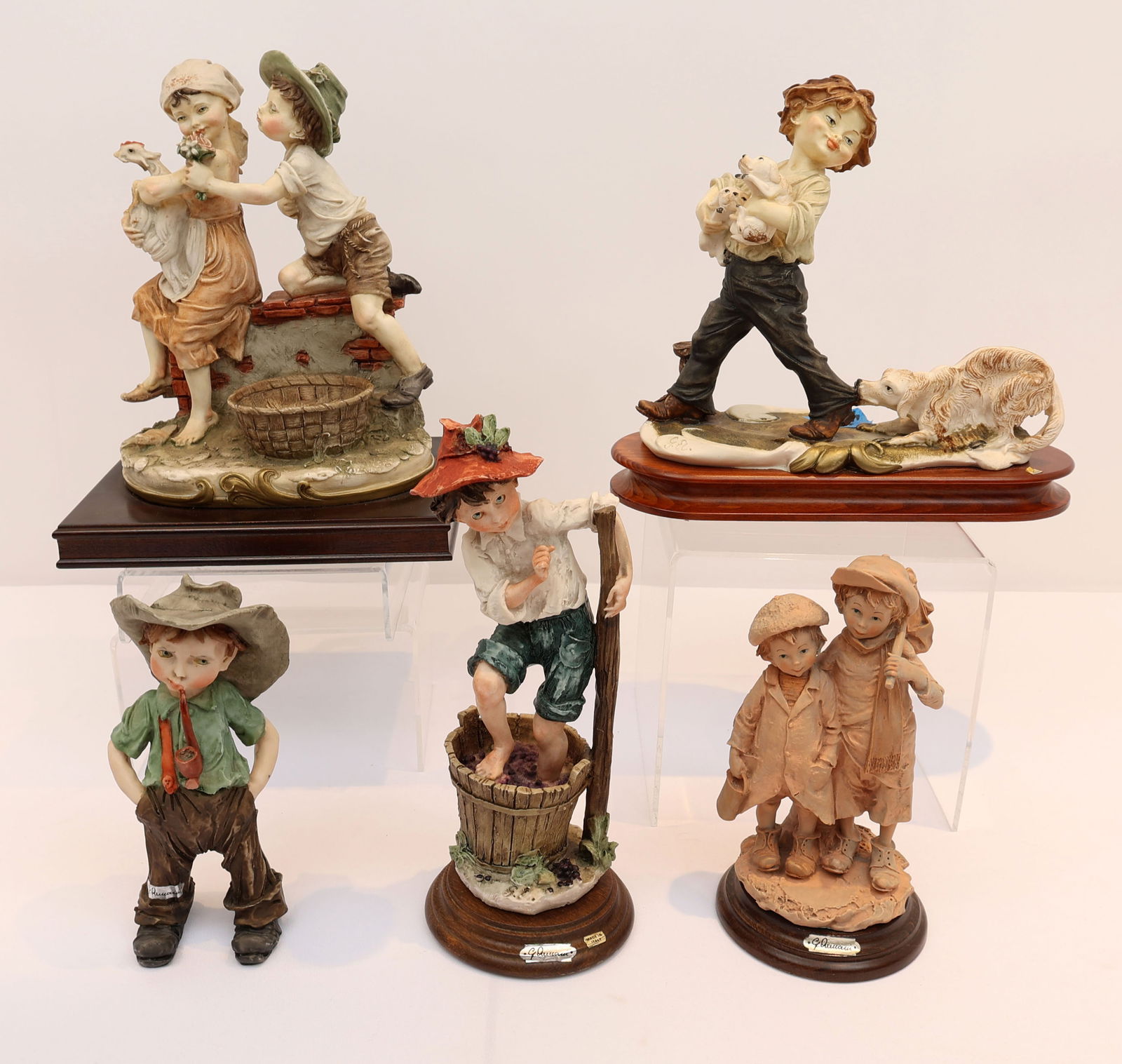 置物 g. Armani Giuseppe Armani DOG CHILDREN Vintage Giuseppe Armani Figurine: Boy With Puppies & Duck