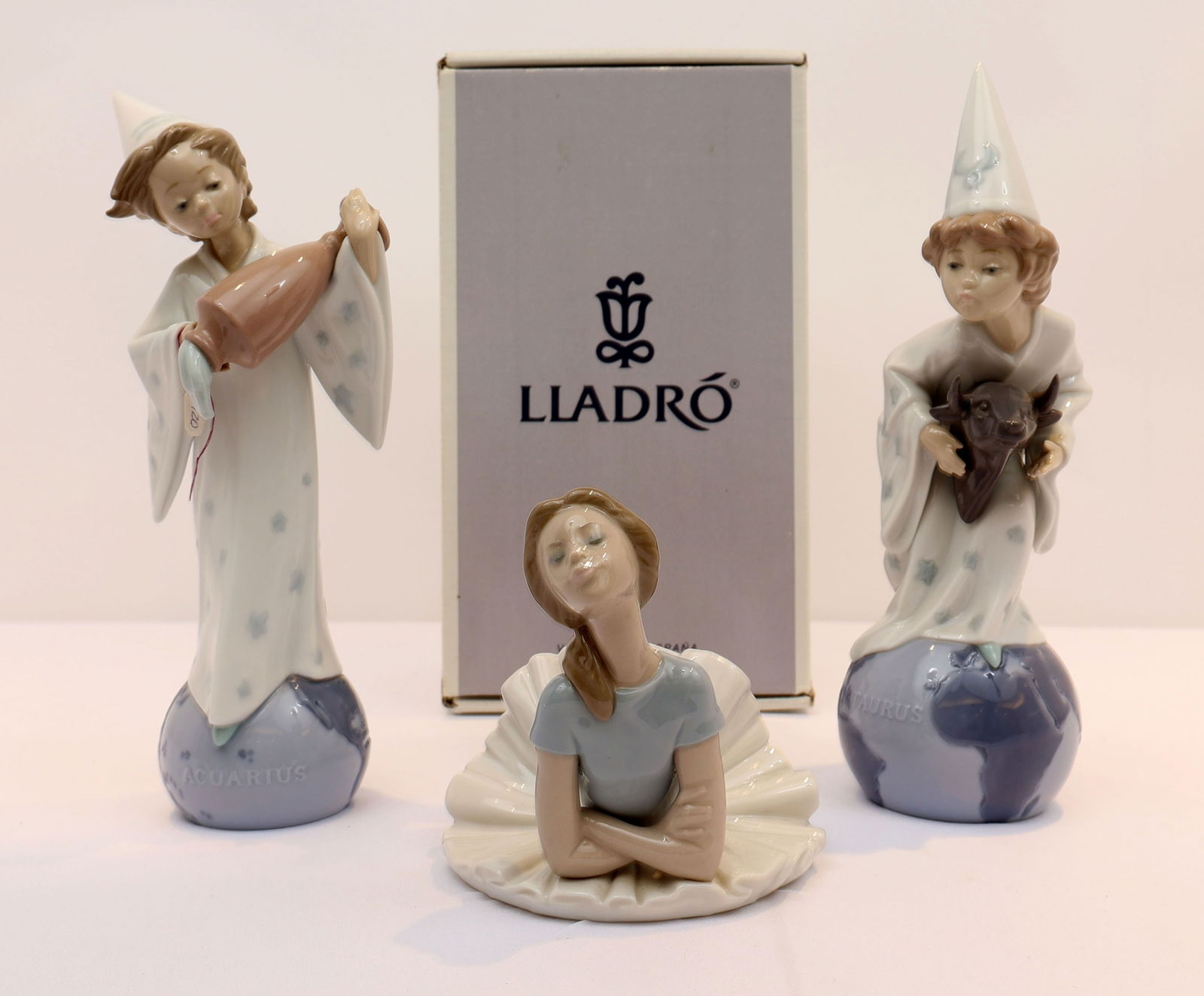 LLADRO LOT OF 3 AQUARIUS, TAURUS & BALLERINA (1 of 3)